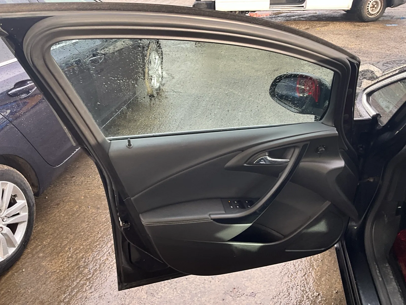 2015 Opel Astra sport Passenger car 8