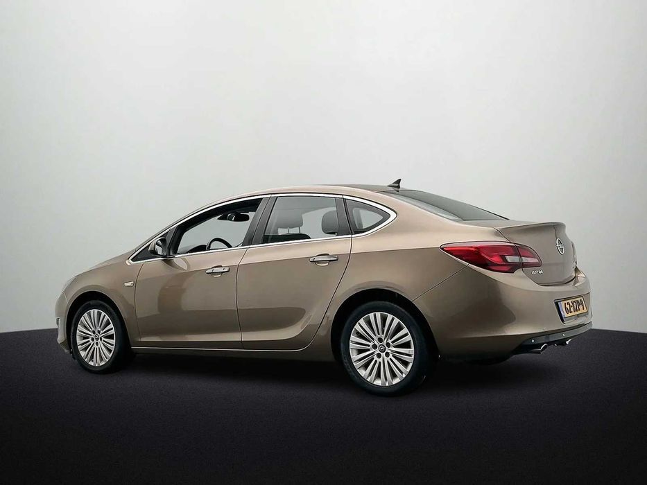 Opel Astra 1.4 Turbo Cosmo 2012 2