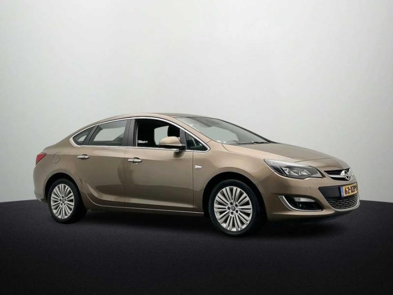 Opel Astra 1.4 Turbo Cosmo 2012 3