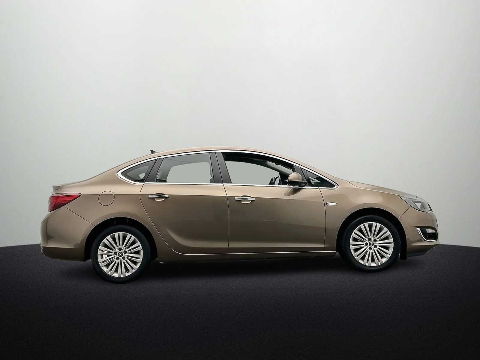 Opel Astra 1.4 Turbo Cosmo 2012 5