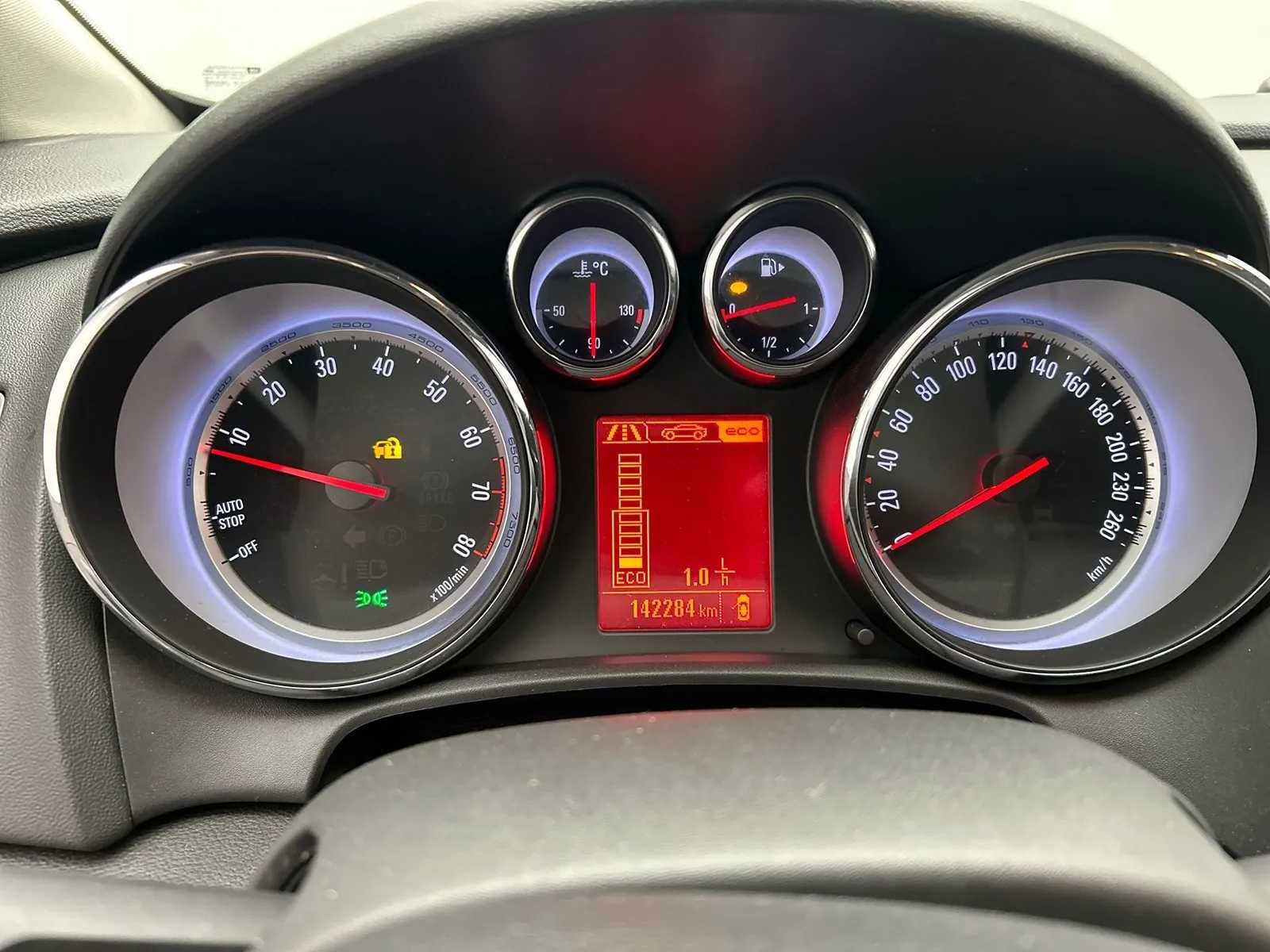 Opel Astra 1.4 Turbo Cosmo 2012 7