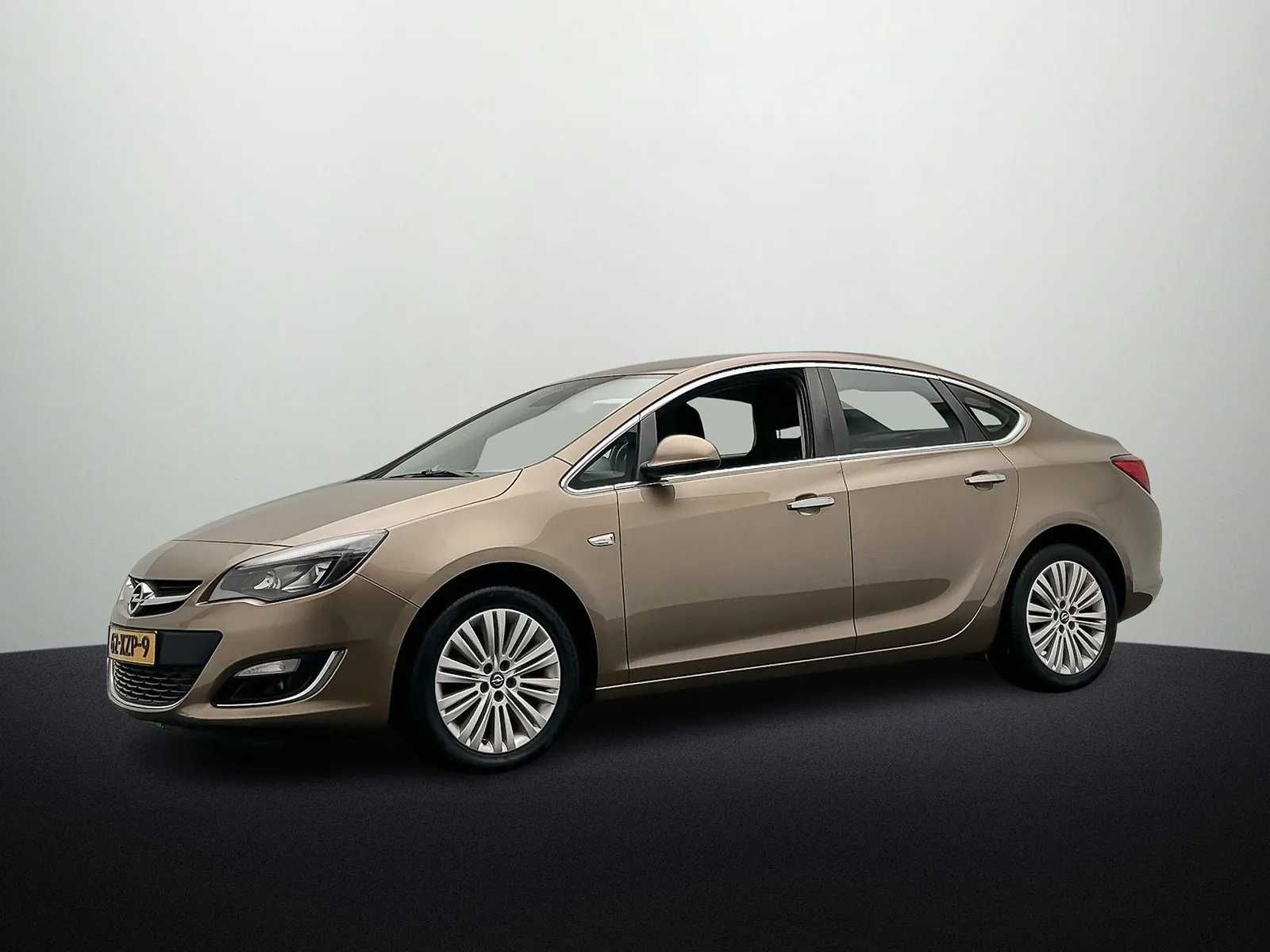 Opel Astra 1.4 Turbo Cosmo 2012 9